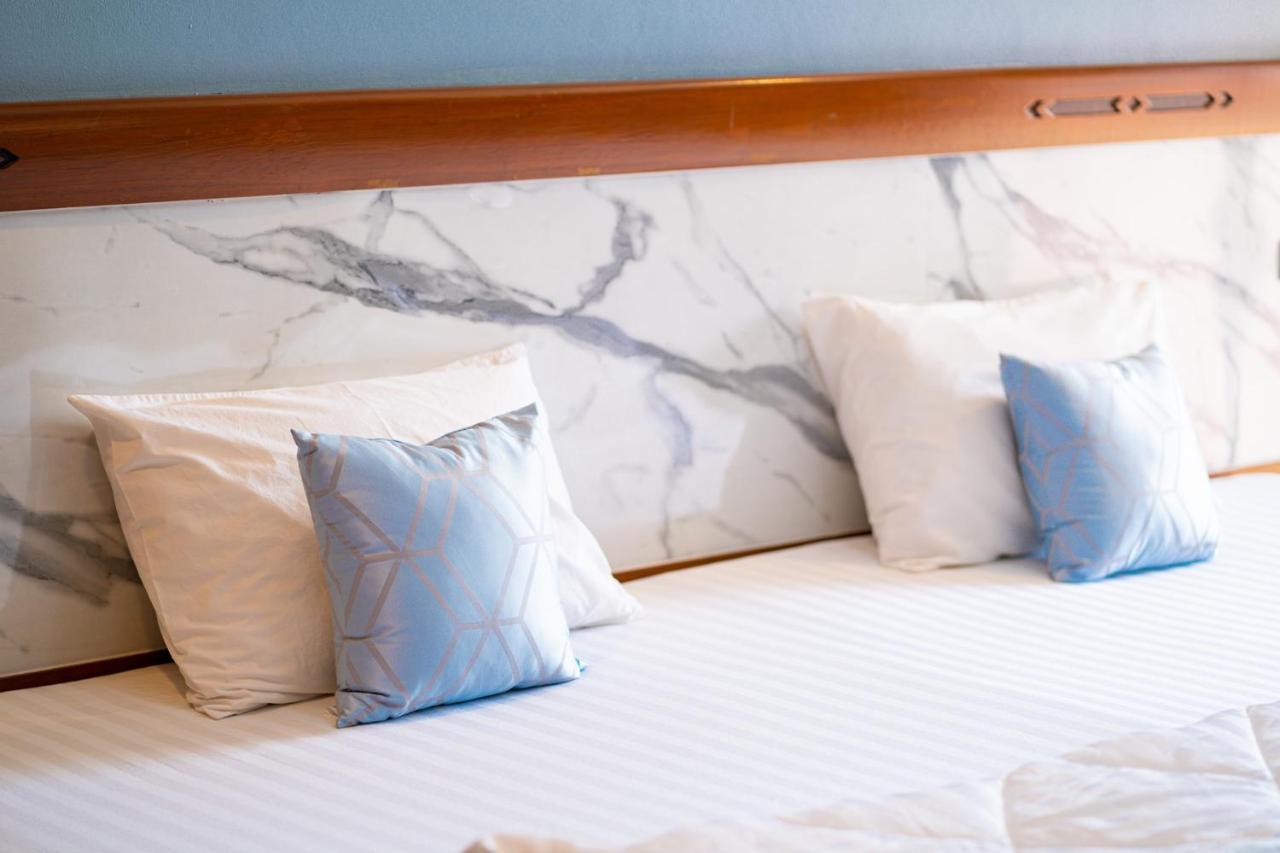 Mayfa Hotel - Sha Extra Plus Phuket Exteriör bild